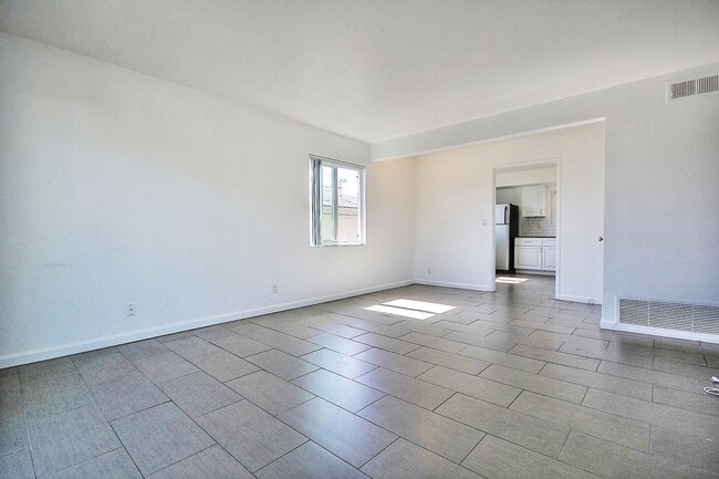 Photo - 6694 Del Playa Dr Unidad B