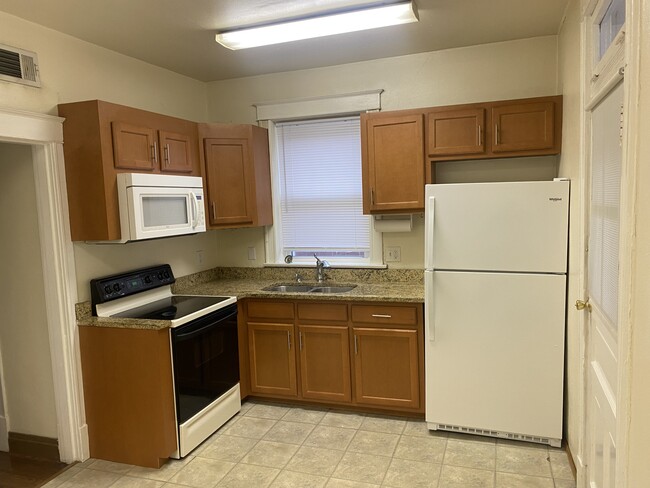 Photo - 6301 Cates Ave Unidad 2W