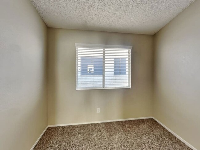 Photo - SINGLE FAMILY HOME