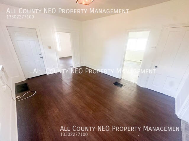 Photo - 680 Sumner St