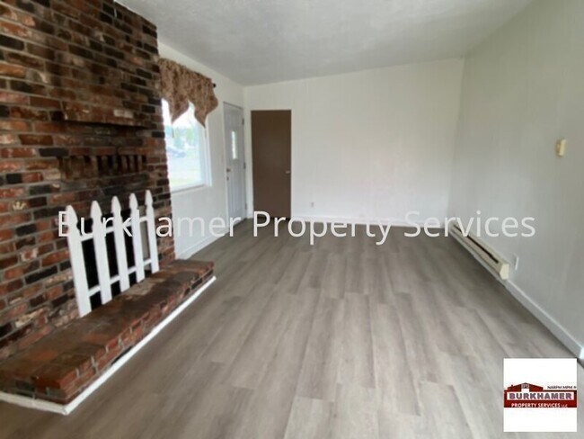 Photo - 1315 W Young St
