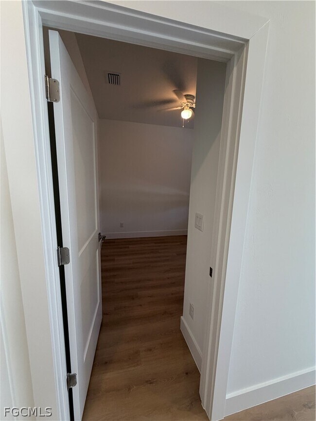 Photo - 4719 28th St SW