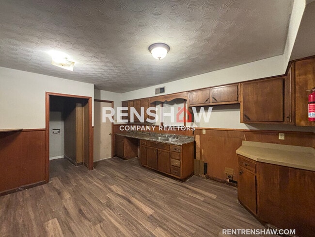 Photo - 4593 Wooddale Ave