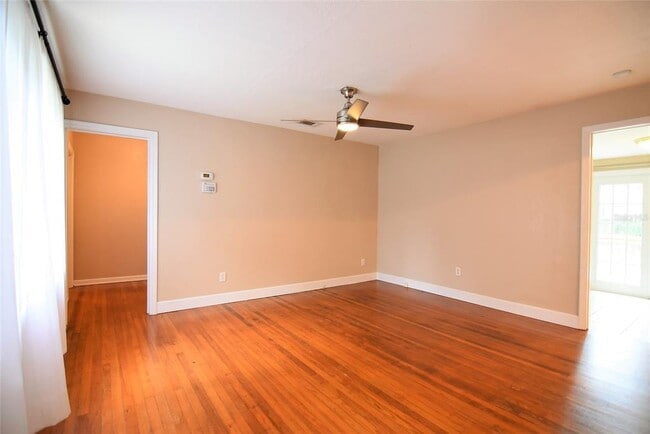 Photo - 3225 Palmer St