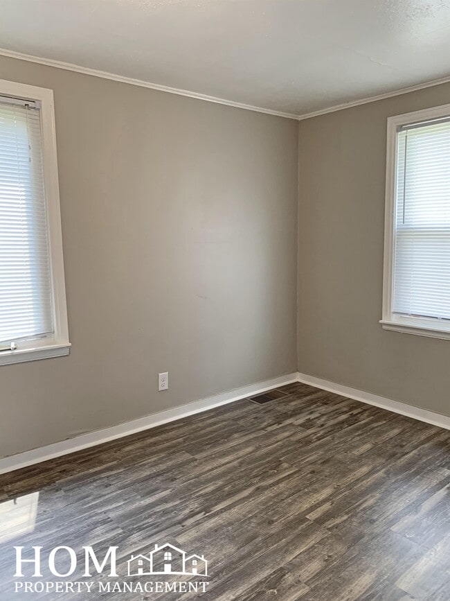 Photo - 1611 5th Ave