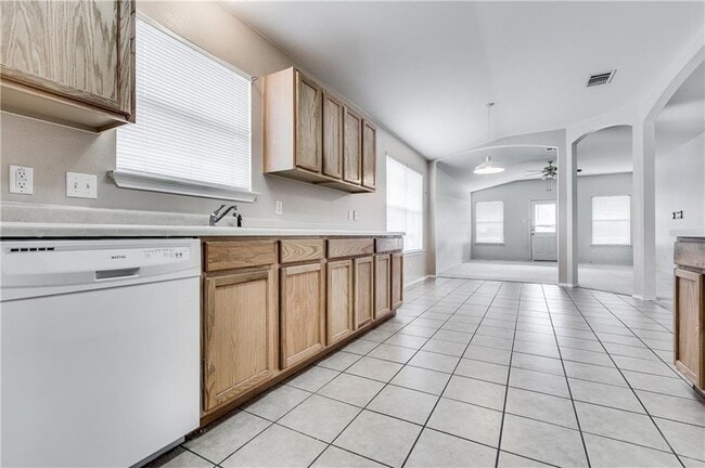 Photo - 602 Golden Gate Dr