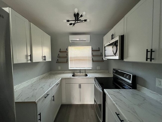 Photo - 351 Ave N NE Unit 1