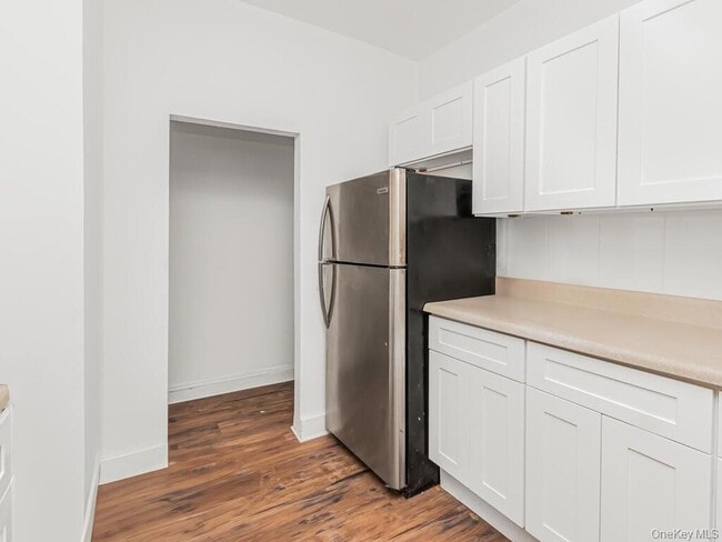 Building Photo - 30 Macombs Pl Unit 54