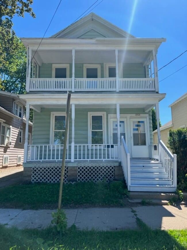 Building Photo - 654 Jefferson St Unit 654 A Jefferson