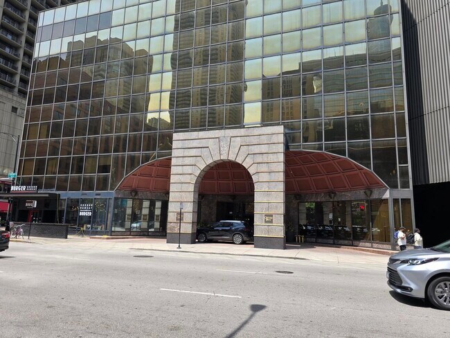 10 E Ontario St Unidad 4601
