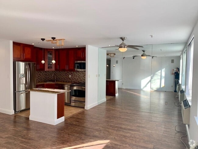 Building Photo - 10 Canterbury Rd Unit 1G Rental