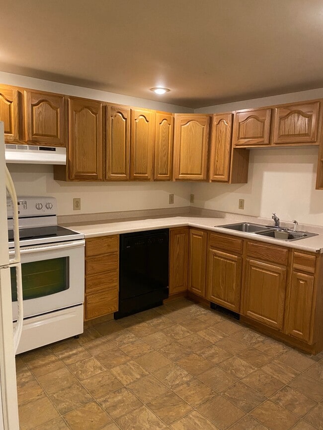 Building Photo - 1078 Laconia Rd Unit #3