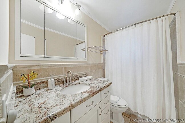 332 NW 26th Ct