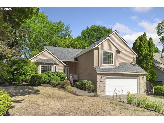 Photo - 3-Bedroom Home with Granite Kitchen, Family Room & Private Deck