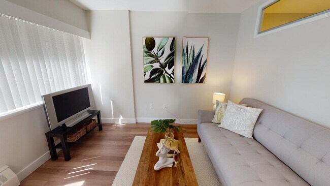 Photo - 1461 Harwood