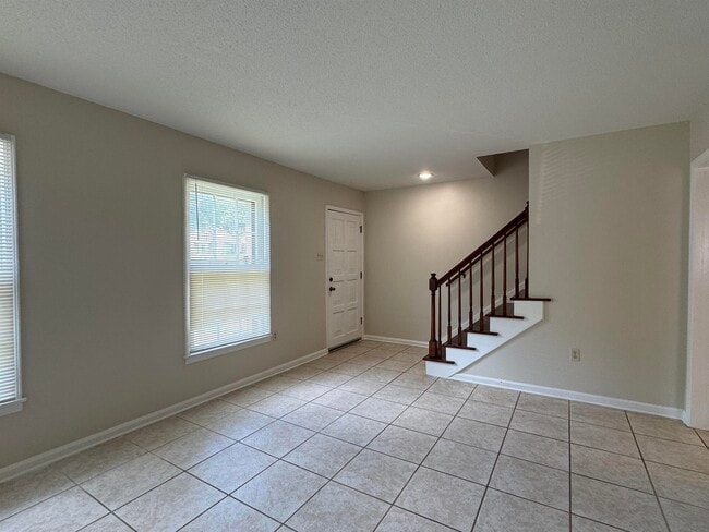 Photo - 5659 Hinton Pl