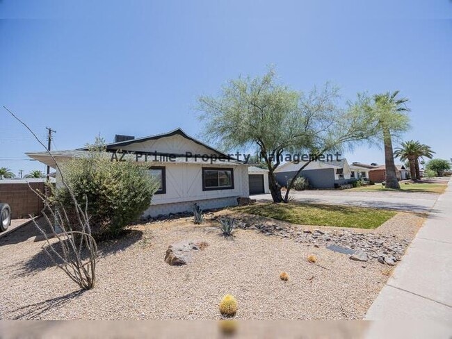 Photo - 8447 E Lewis Ave