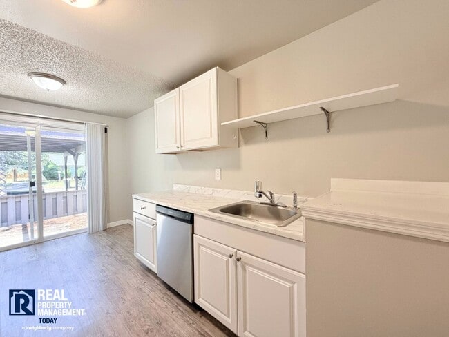 Photo - 1408-1414 Josephine Ct SE Unit 1410