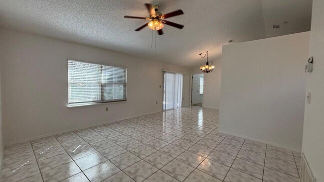 Photo - Nice looking home in Ocoee inside Sawmill community!!!
