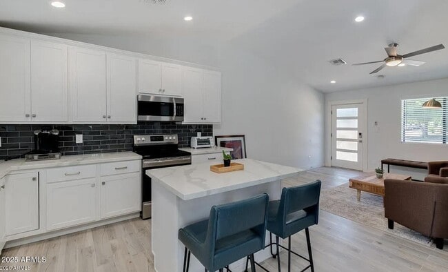 Photo - 1101 E Weldon Ave