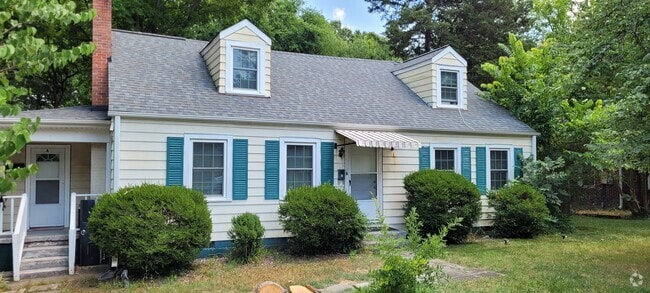 Building Photo - 1561 Lovett St Unit A Rental