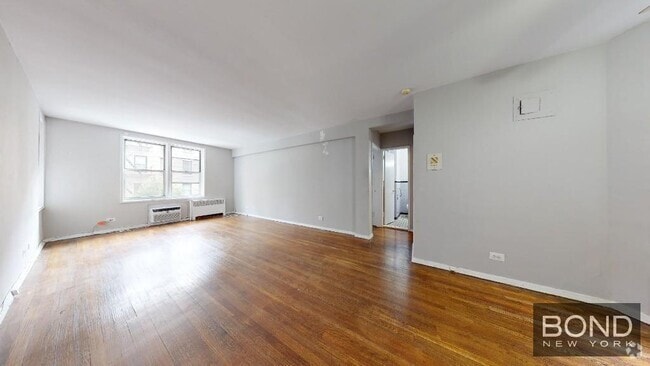 Building Photo - 340 E 58th St Unit 2A Rental