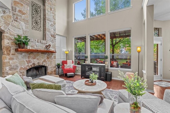 Photo - 7505 Roaring Springs Dr