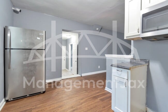 Photo - 2534 Aubrey Ave