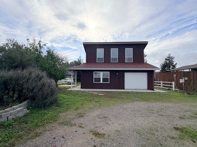 Building Photo - Charming Countryside 1BD/1BA + Bonus Room in Petaluma