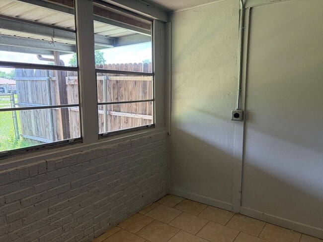 Photo - Nice size 2 bedroom for rent