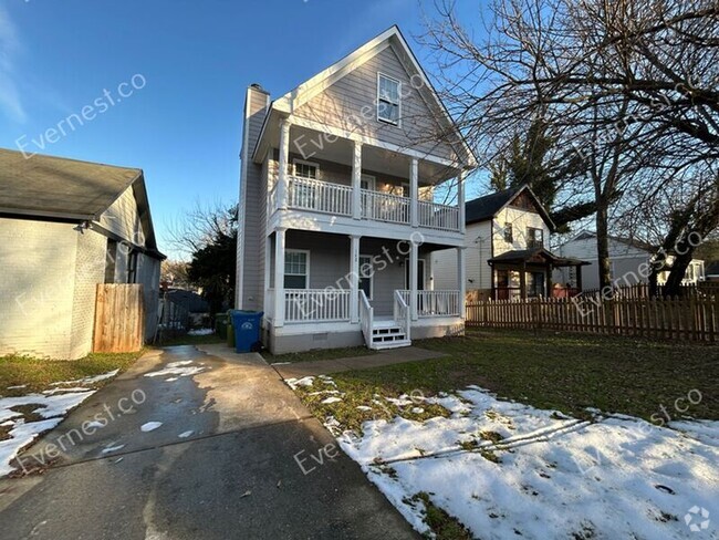 Building Photo - 142 Lawton St SW Rental