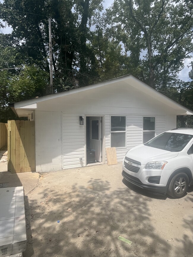 Building Photo - 3501 Wilcox Blvd Rental