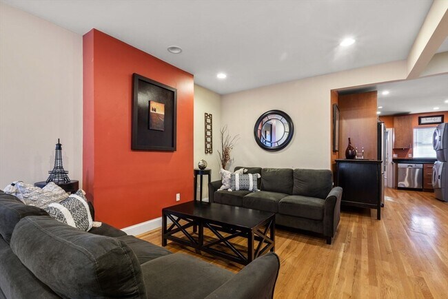 Photo - 30 Edgerly Rd Unit 3