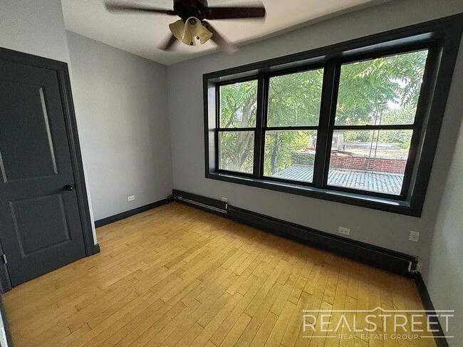 Photo - Onderdonk Avenue Unit 2B