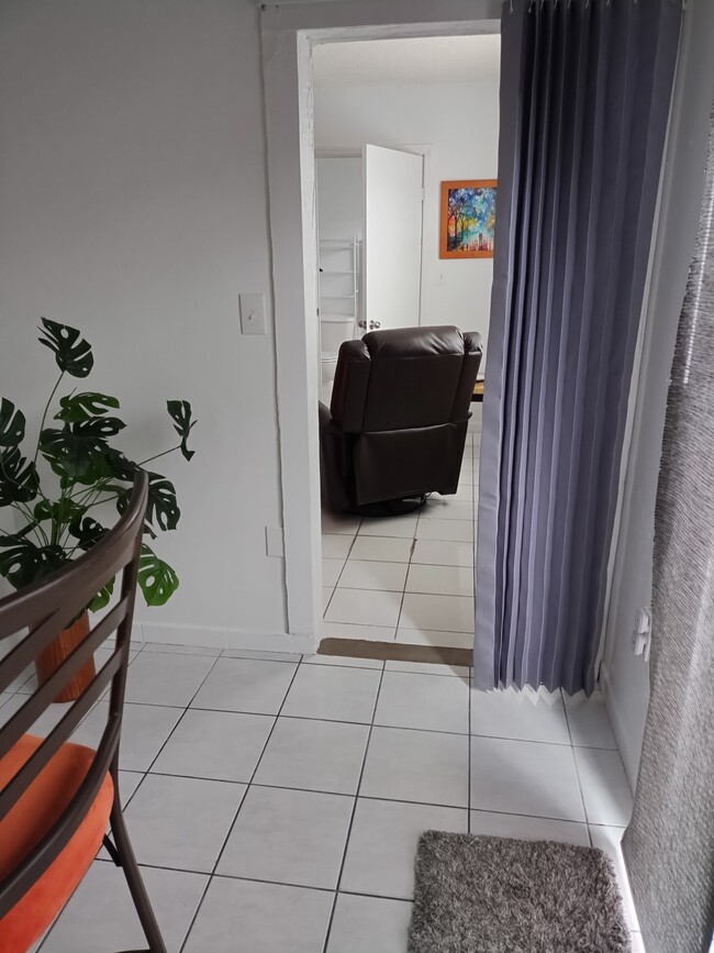 Building Photo - 6999 W 25th Ave Unit Studio/efficiency