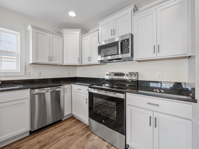 Photo - 424 Montgomery Dr
