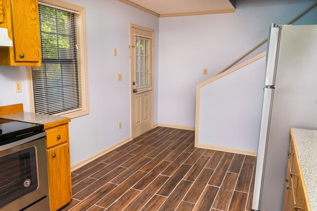 Photo - 1810 Stafford Cove