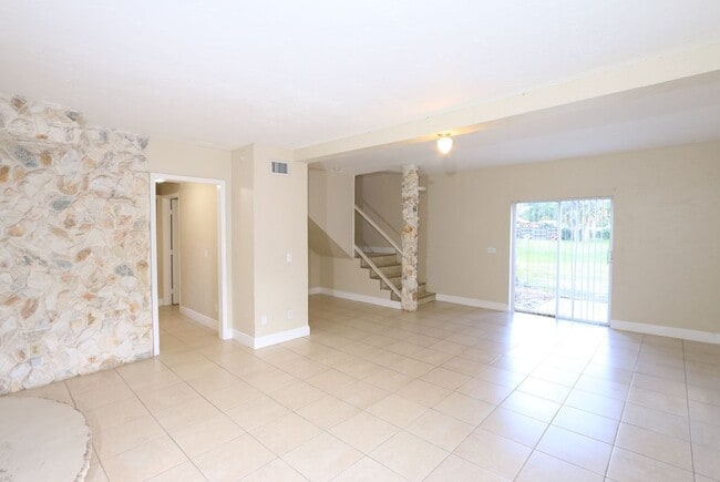 Photo - 4916 Silver Oak Dr