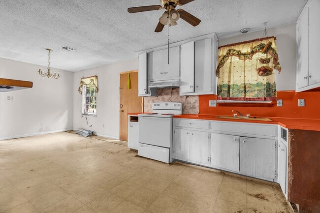 4309 Brewer Ct