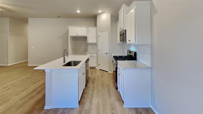 12700 Elba Dr