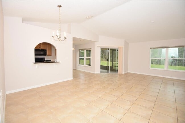 34 Renshaw Dr