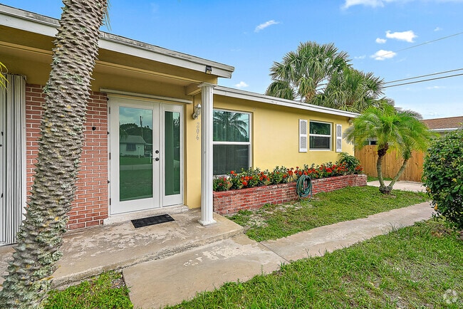 Building Photo - 206 Anglers Cir Rental