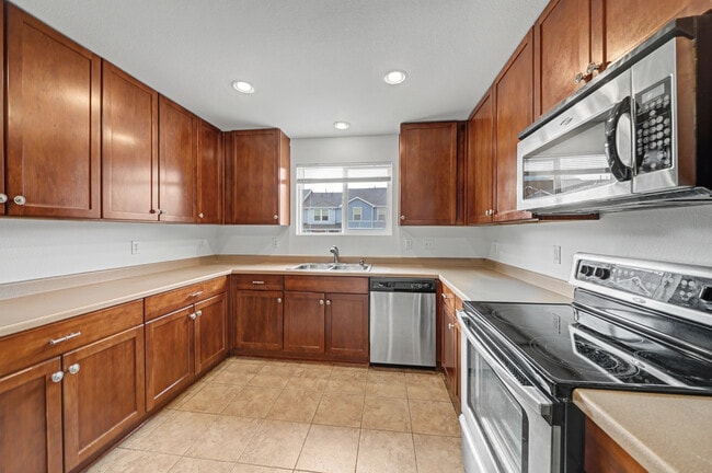 Photo - 5772 Ceylon St