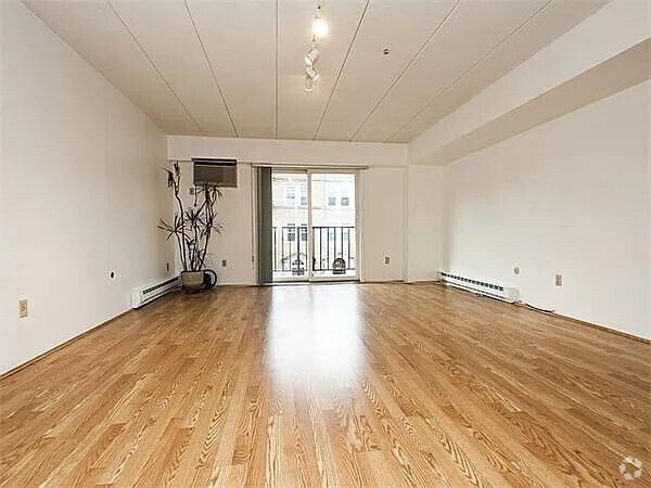 Building Photo - 125 Pleasant St Unit 309 Rental