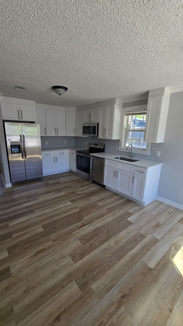 Photo - Updated South St. Petersburg Home – Comfortable Living in a Convenient Location! 4bed|2bath