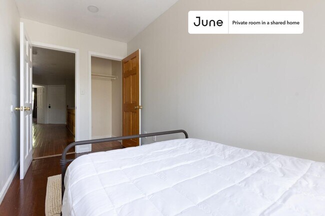 Room in Shared 4 bed/3 bath home in Fort Greene