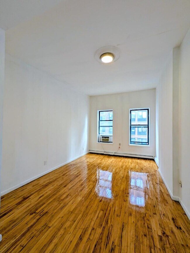 Building Photo - 1 bedroom in New York NY 10029 Unit 7 Rental