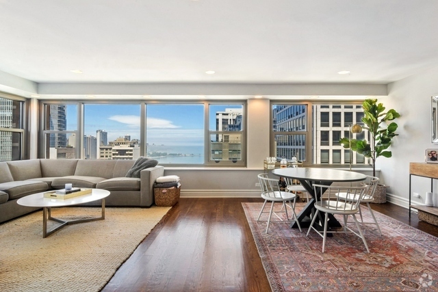 Building Photo - 247 E Chestnut St Unit 2502 Rental