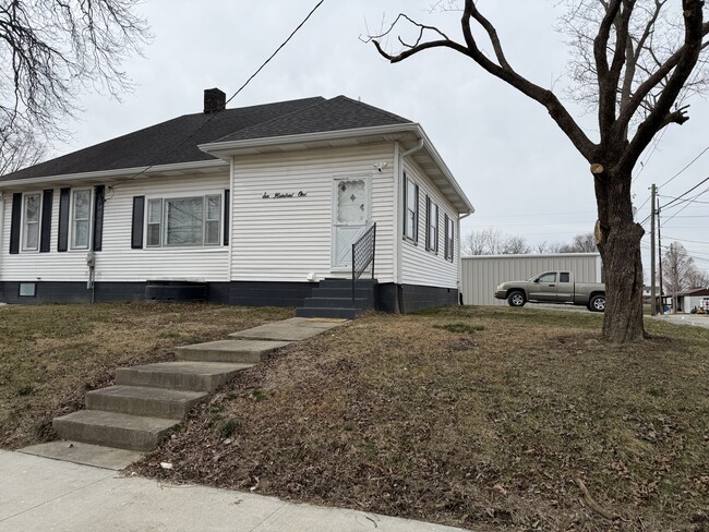 Building Photo - 609 S Main St Unit 1