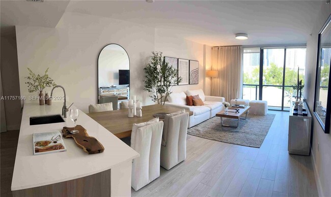 Building Photo - 201 SW 17th Rd Unit 511